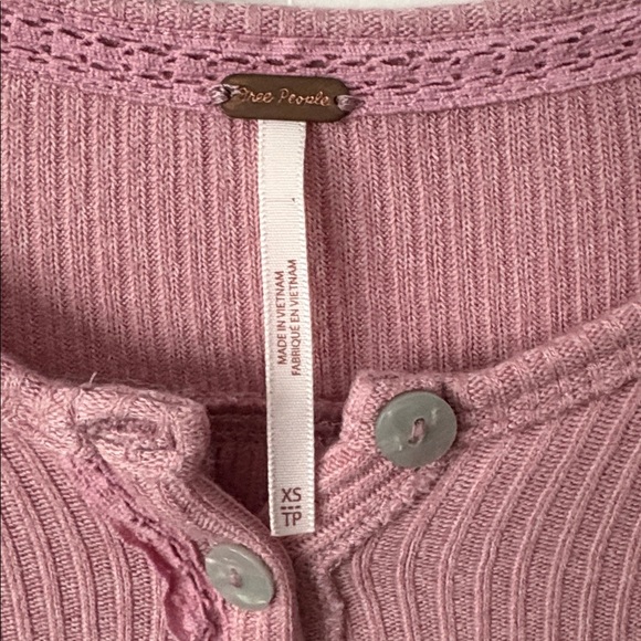 Free People Leo Henley Thermal Waffle Knit Oversized Top Pearl Mauve Size XS - Picture 4 of 4